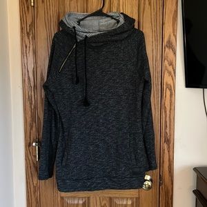 Ampersand double hood